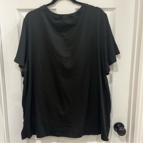 Black Twist Hem T-Shirt NWOT - Picture 6 of 13